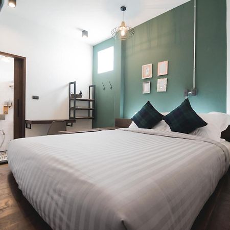 Chernchan Hostel Chanthaburi Pokoj fotografie
