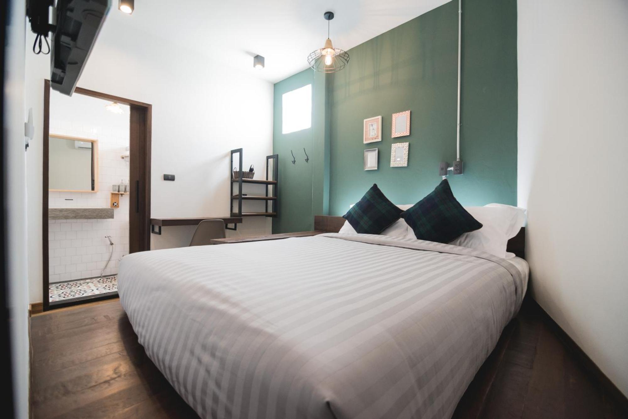 Chernchan Hostel Chanthaburi Pokoj fotografie